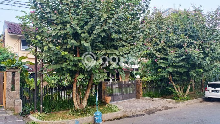 Rumah Minimalis di Dago, Bandung, LT 648m2m² Bangunan 240m2m² Rumah Minimalis di Dago, Bandung, LT 648m2m² Bangunan 240m2m²