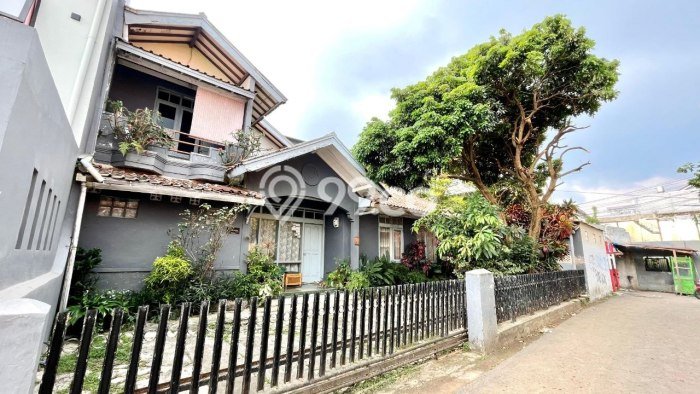 Hunian Elit LB 250m2 Siap Huni Desain Elegan di Dago, Bandung Hunian Elit LB 250m2 Siap Huni Desain Elegan di Dago, Bandung