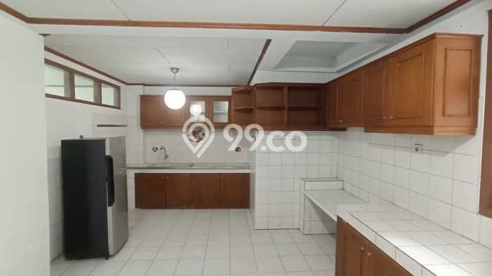 Ready to Use! Luxury House LT 350m2 Desain Modern di Ciumbuleuit Ready to Use! Luxury House LT 350m2 Desain Modern di Ciumbuleuit