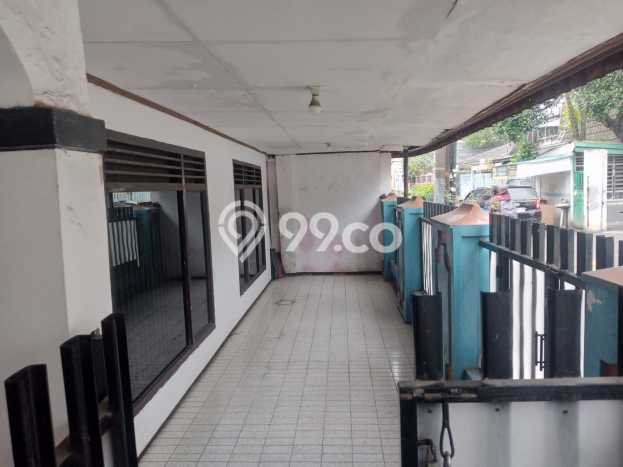 For Sale! Luxury House LT 300m2 Desain Modern di Kuningan For Sale! Luxury House LT 300m2 Desain Modern di Kuningan