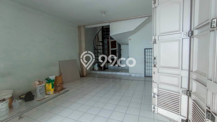 Rumah Sewa Jakarta Selatan LT 127m2 LB 350m2 Area Senopati Rumah Sewa Jakarta Selatan LT 127m2 LB 350m2 Area Senopati