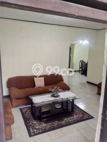 For Sale! Luxury House LT 300m2 Desain Modern di Kuningan For Sale! Luxury House LT 300m2 Desain Modern di Kuningan