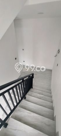 Rumah Luxury Modern Siap Huni di Kedoya Baru Jakarta Barat Rumah Luxury Modern Siap Huni di Kedoya Baru Jakarta Barat