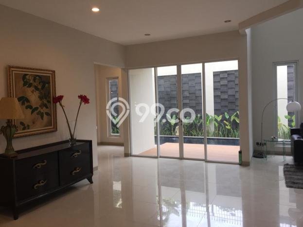 Rumah Disewakan Tangerang LT 240m2 LB 200m2 Area Lippo Karawaci Rumah Disewakan Tangerang LT 240m2 LB 200m2 Area Lippo Karawaci