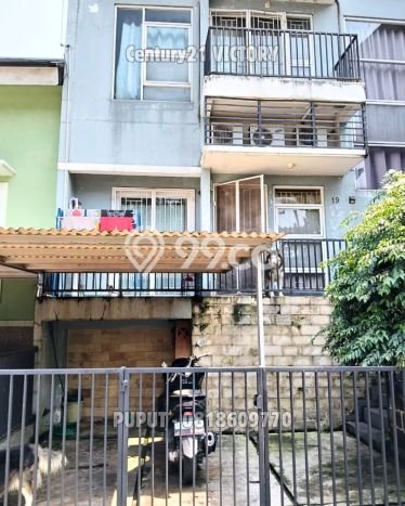 Jual Rumah Strategis Bagus Punya 4 KT di BSD Tangerang Selatan SHM Jual Rumah Strategis Bagus Punya 4 KT di BSD Tangerang Selatan SHM