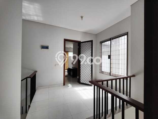 Rumah Luxury Modern Tanpa Renovasi di BSD The Green Tangerang Rumah Luxury Modern Tanpa Renovasi di BSD The Green Tangerang