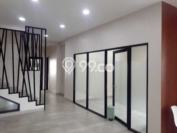 Ruko Dijual di Cipondoh Tangerang dengan Luas Bangunan 600m2 Ruko Dijual di Cipondoh Tangerang dengan Luas Bangunan 600m2
