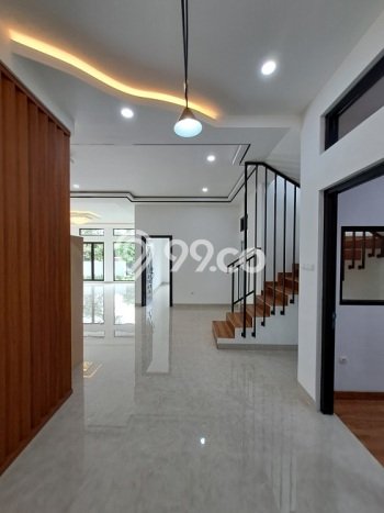 Rumah Mewah LB 330m2 Siap Huni Desain Elegan di BSD Kencana Loka, Tangerang Rumah Mewah LB 330m2 Siap Huni Desain Elegan di BSD Kencana Loka, Tangerang