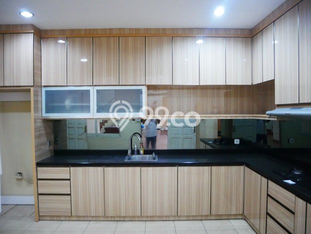 Hunian Elit LB 288m2 Siap Huni Desain Elegan di Modernland, Tangerang Hunian Elit LB 288m2 Siap Huni Desain Elegan di Modernland, Tangerang