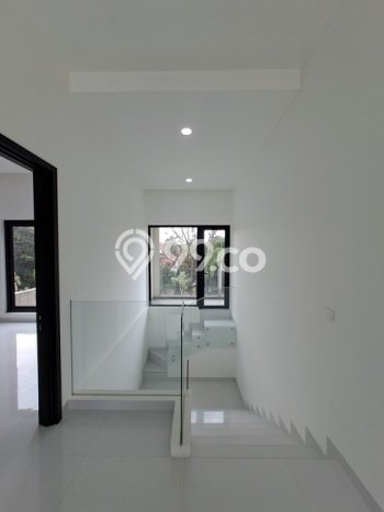 Jual Rumah Mewah Elegan Dengan View Eksklusif di BSD Puspita Loka, Tangerang Jual Rumah Mewah Elegan Dengan View Eksklusif di BSD Puspita Loka, Tangerang