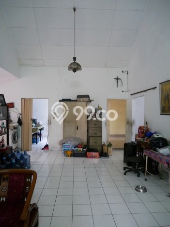 Rumah Mewah LB 248m2 Siap Pakai Desain Elegan di Kalideres, Jakarta Barat Rumah Mewah LB 248m2 Siap Pakai Desain Elegan di Kalideres, Jakarta Barat