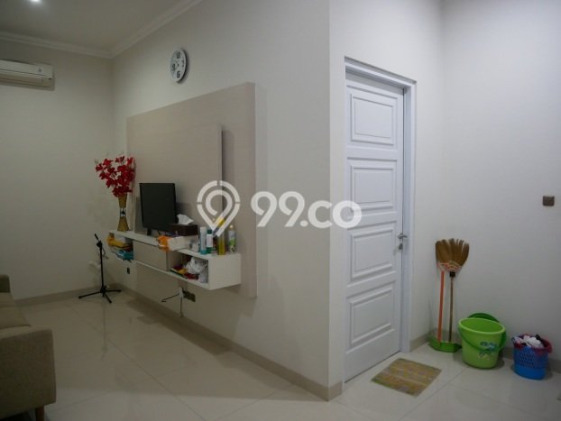 Hunian Mewah LB 266m2 Siap Huni Desain Elegan di Modernland, Tangerang Hunian Mewah LB 266m2 Siap Huni Desain Elegan di Modernland, Tangerang