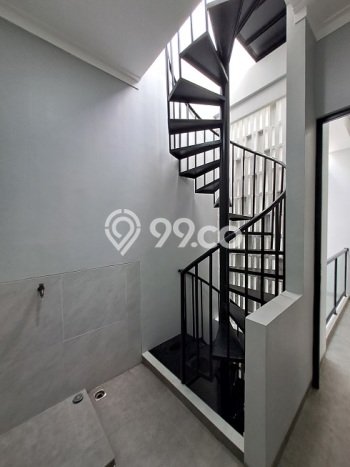 Rumah Luxury Modern Tanpa Renovasi di BSD Griya Loka Tangerang Rumah Luxury Modern Tanpa Renovasi di BSD Griya Loka Tangerang