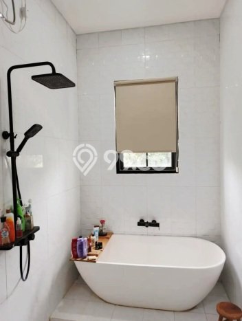 Siap Huni Rumah Mewah 5 Kamar di BSD Dekat ke Mana Pun Siap Huni Rumah Mewah 5 Kamar di BSD Dekat ke Mana Pun
