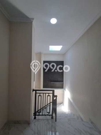 Rumah Strategis Minimalis Lb 85m2 di Cipondoh, Tangerang Rumah Strategis Minimalis Lb 85m2 di Cipondoh, Tangerang