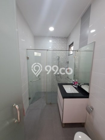Rumah Luxury Modern Siap Huni di BSD Foresta Tangerang Rumah Luxury Modern Siap Huni di BSD Foresta Tangerang