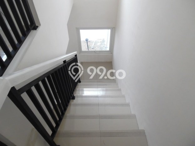 Rumah Elit Modern Siap Huni di Modernland Tangerang Rumah Elit Modern Siap Huni di Modernland Tangerang