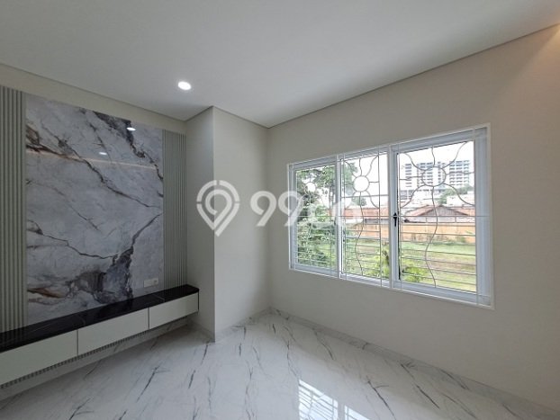 Rumah Modern 3 KT di BSD Delatinos Tangerang Semi Furnished Rumah Modern 3 KT di BSD Delatinos Tangerang Semi Furnished