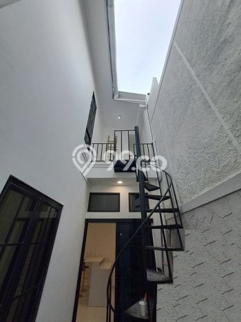 Ready to Use! Luxury House LT 121m2 Desain Modern di BSD Kencana Loka Ready to Use! Luxury House LT 121m2 Desain Modern di BSD Kencana Loka