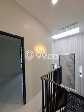 Ready to Use! Luxury House LT 121m2 Desain Modern di BSD Kencana Loka Ready to Use! Luxury House LT 121m2 Desain Modern di BSD Kencana Loka