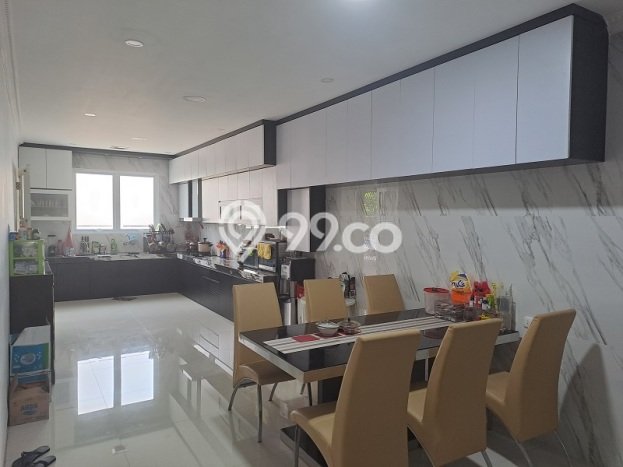 Rumah Mewah LB 425m2 Siap Pakai Desain Elegan di Modernland, Tangerang Rumah Mewah LB 425m2 Siap Pakai Desain Elegan di Modernland, Tangerang