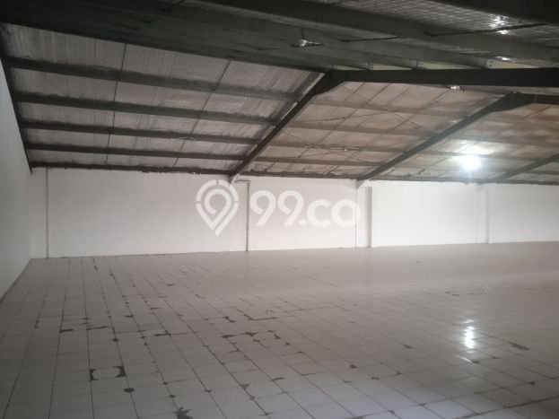 Area Ramai! Gudang Dijual di Tangerang untuk Bisnis Luas Bangunan 1000m2 Area Ramai! Gudang Dijual di Tangerang untuk Bisnis Luas Bangunan 1000m2