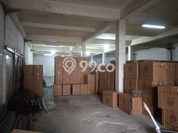 Area Ramai! Gudang Dijual di Tangerang untuk Bisnis Luas Bangunan 1000m2 Area Ramai! Gudang Dijual di Tangerang untuk Bisnis Luas Bangunan 1000m2