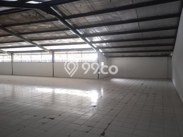 Area Ramai! Gudang Dijual di Tangerang untuk Bisnis Luas Bangunan 1000m2 Area Ramai! Gudang Dijual di Tangerang untuk Bisnis Luas Bangunan 1000m2