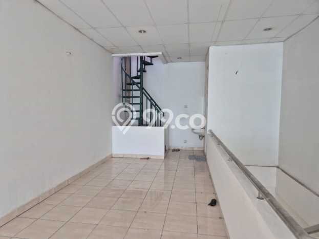 Ruko Usaha Dijual di Kebon Jeruk Jakarta Barat LT 67m2 & LB 202m2 Ruko Usaha Dijual di Kebon Jeruk Jakarta Barat LT 67m2 & LB 202m2