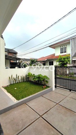 Hunian Nyaman Asri 3 KT Siap Pakai di BSD City Tangerang Hunian Nyaman Asri 3 KT Siap Pakai di BSD City Tangerang