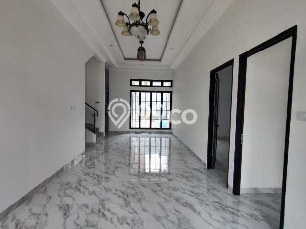 Rumah Mewah LB 250m2 Siap Pakai Desain Elegan di BSD Griya Loka, Tangerang Rumah Mewah LB 250m2 Siap Pakai Desain Elegan di BSD Griya Loka, Tangerang