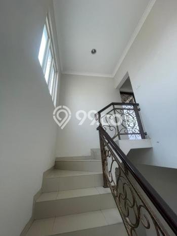 Jual Rumah Luas Elegan Dengan View Eksklusif di Alam Sutera, Tangerang Jual Rumah Luas Elegan Dengan View Eksklusif di Alam Sutera, Tangerang