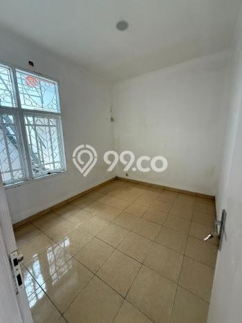 Rumah Luas Asri 4 KT Siap Huni di Villa Melati Mas Tangerang Selatan Rumah Luas Asri 4 KT Siap Huni di Villa Melati Mas Tangerang Selatan