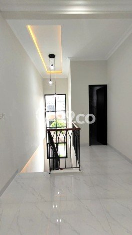 Hunian Nyaman Asri 3 KT Siap Pakai di BSD City Tangerang Hunian Nyaman Asri 3 KT Siap Pakai di BSD City Tangerang