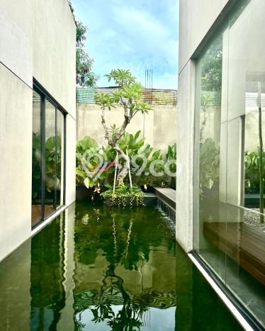 Hunian Elit LB 700m2 Siap Huni Desain Elegan di Ampera, Jakarta Selatan Hunian Elit LB 700m2 Siap Huni Desain Elegan di Ampera, Jakarta Selatan