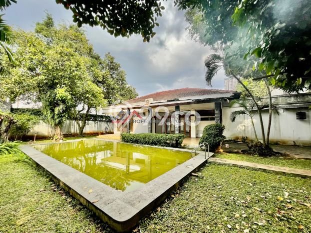 For Sale! Luxury House LT 1035m2 Desain Elegan di Pejaten For Sale! Luxury House LT 1035m2 Desain Elegan di Pejaten