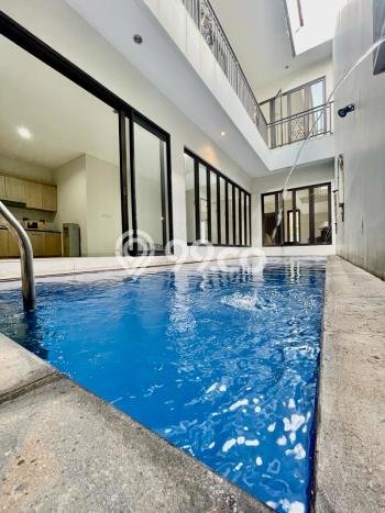 Hunian Eksklusif Siap Huni LT 220m2 di Cilandak, Jakarta Selatan Hunian Eksklusif Siap Huni LT 220m2 di Cilandak, Jakarta Selatan