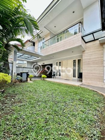 Rumah Elit Modern Tanpa Renovasi di Ampera Jakarta Selatan Rumah Elit Modern Tanpa Renovasi di Ampera Jakarta Selatan