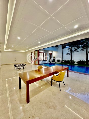 Rumah Luxury Modern Tanpa Renovasi di Kemang Jakarta Selatan Rumah Luxury Modern Tanpa Renovasi di Kemang Jakarta Selatan