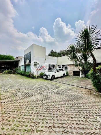 For Sale! Luxury House LT 1320m2 Desain Modern di Cipete For Sale! Luxury House LT 1320m2 Desain Modern di Cipete