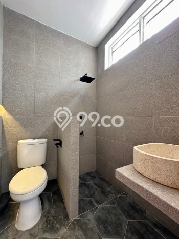 Ruko Komersial Dijual di Kebayoran Baru Jakarta Selatan LT 100m2 & LB 185m2 Ruko Komersial Dijual di Kebayoran Baru Jakarta Selatan LT 100m2 & LB 185m2