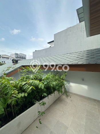 Rumah Eksklusif Siap Huni LT 210m2 di Kebayoran Baru, Jakarta Selatan Rumah Eksklusif Siap Huni LT 210m2 di Kebayoran Baru, Jakarta Selatan