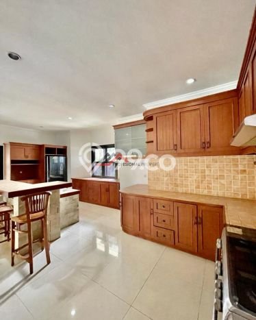 Jual Rumah Mewah Elegan Dengan View Cantik di Kemang, Jakarta Selatan Jual Rumah Mewah Elegan Dengan View Cantik di Kemang, Jakarta Selatan