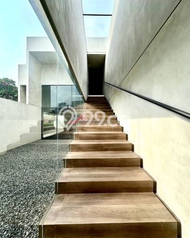 Hunian Elit LB 700m2 Siap Huni Desain Elegan di Ampera, Jakarta Selatan Hunian Elit LB 700m2 Siap Huni Desain Elegan di Ampera, Jakarta Selatan