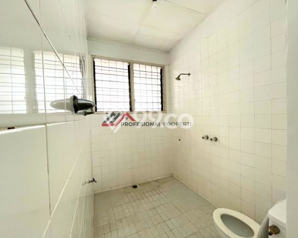 Disewakan Rumah Nyaman LT 1200m2 / LB 500m2 di Cipete, Jakarta Selatan Disewakan Rumah Nyaman LT 1200m2 / LB 500m2 di Cipete, Jakarta Selatan