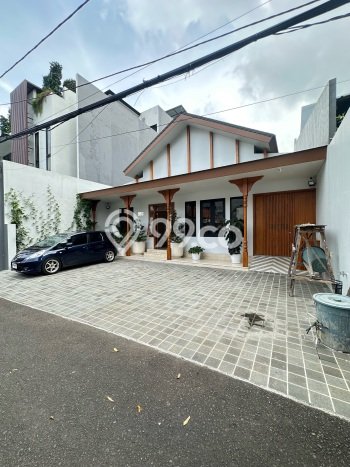 Rumah Eksklusif Siap Huni LT 210m2 di Kebayoran Baru, Jakarta Selatan Rumah Eksklusif Siap Huni LT 210m2 di Kebayoran Baru, Jakarta Selatan