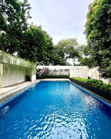 Hunian Elit LB 700m2 Siap Huni Desain Elegan di Ampera, Jakarta Selatan Hunian Elit LB 700m2 Siap Huni Desain Elegan di Ampera, Jakarta Selatan