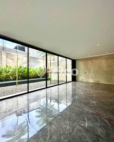 Hunian Elit LB 700m2 Siap Huni Desain Elegan di Ampera, Jakarta Selatan Hunian Elit LB 700m2 Siap Huni Desain Elegan di Ampera, Jakarta Selatan