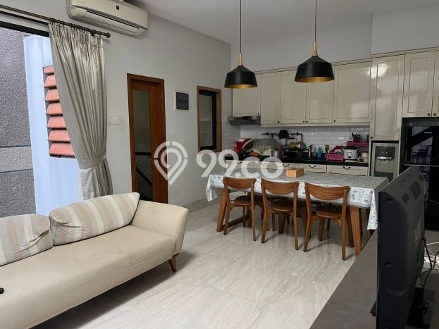 Dijual Rumah Premium dengan Fasilitas Sekitar Lengkap di Pesanggrahan, Jakarta Selatan Dijual Rumah Premium dengan Fasilitas Sekitar Lengkap di Pesanggrahan, Jakarta Selatan