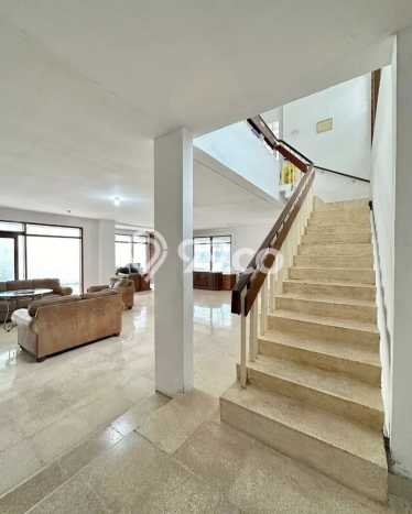 Dijual Rumah Mewah Exclusive di Kebayoran Baru, Jakarta Selatan Dijual Rumah Mewah Exclusive di Kebayoran Baru, Jakarta Selatan